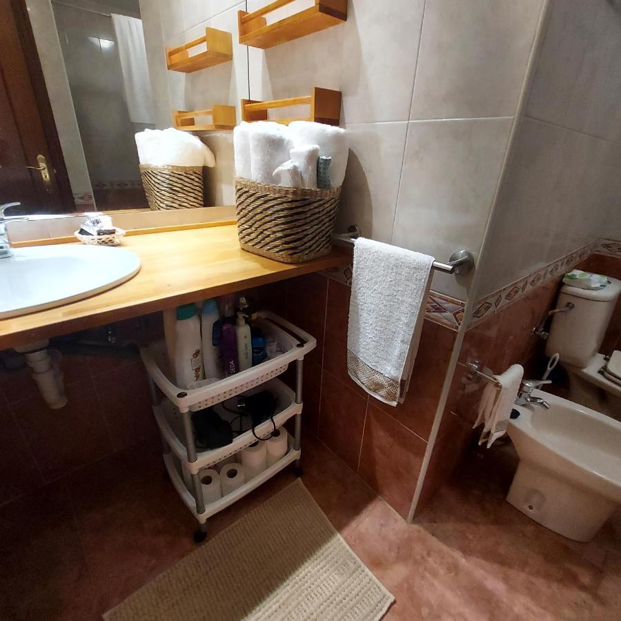 Soleado Piso Con Garaje Y Piscina A 8' Centro Apartman Castro Urdiales Kültér fotó