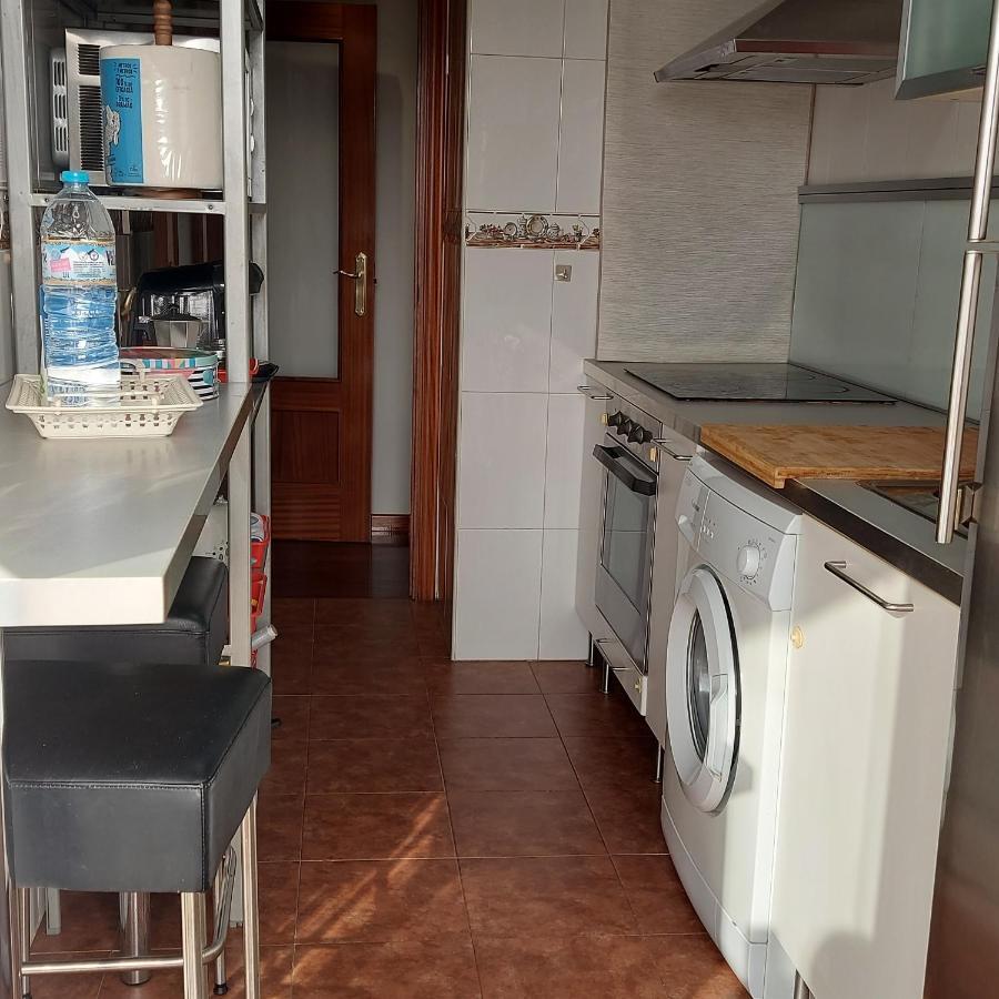 Soleado Piso Con Garaje Y Piscina A 8' Centro Apartman Castro Urdiales Kültér fotó