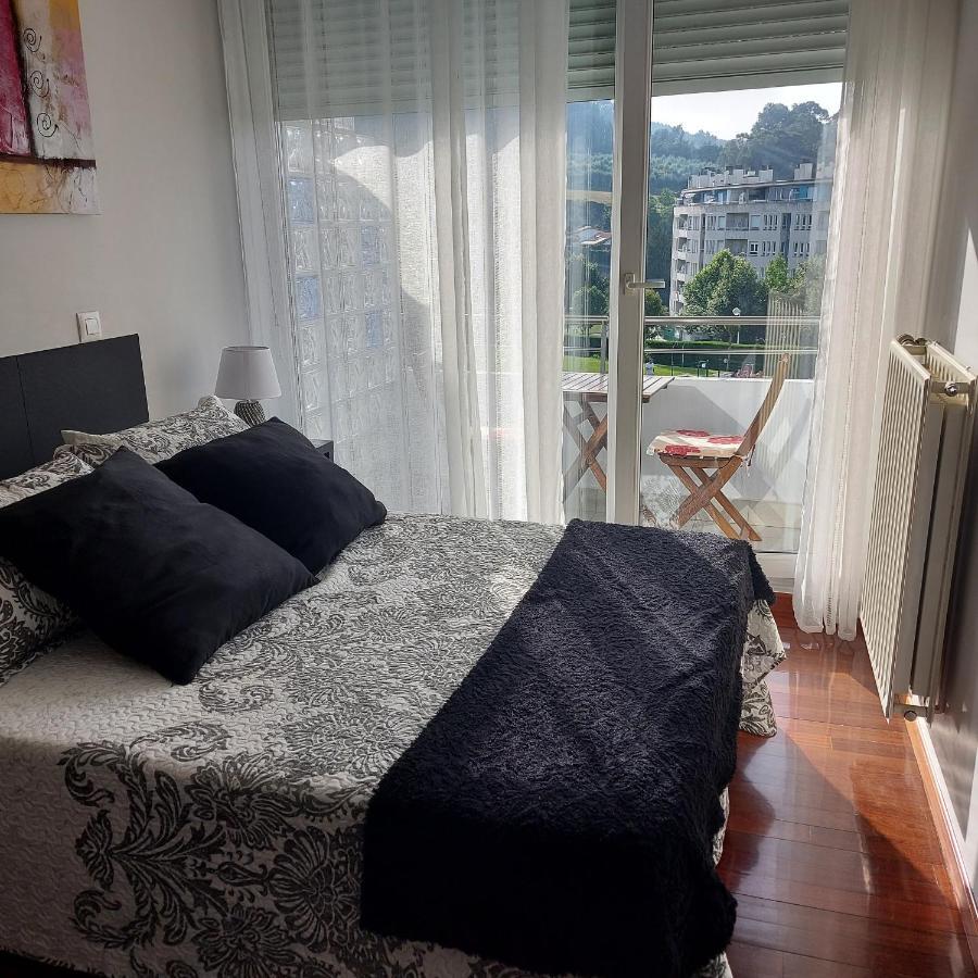 Soleado Piso Con Garaje Y Piscina A 8' Centro Apartman Castro Urdiales Kültér fotó