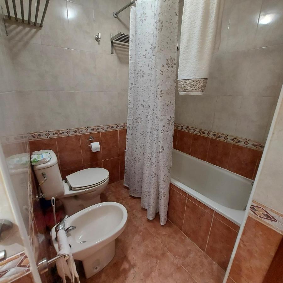 Soleado Piso Con Garaje Y Piscina A 8' Centro Apartman Castro Urdiales Kültér fotó