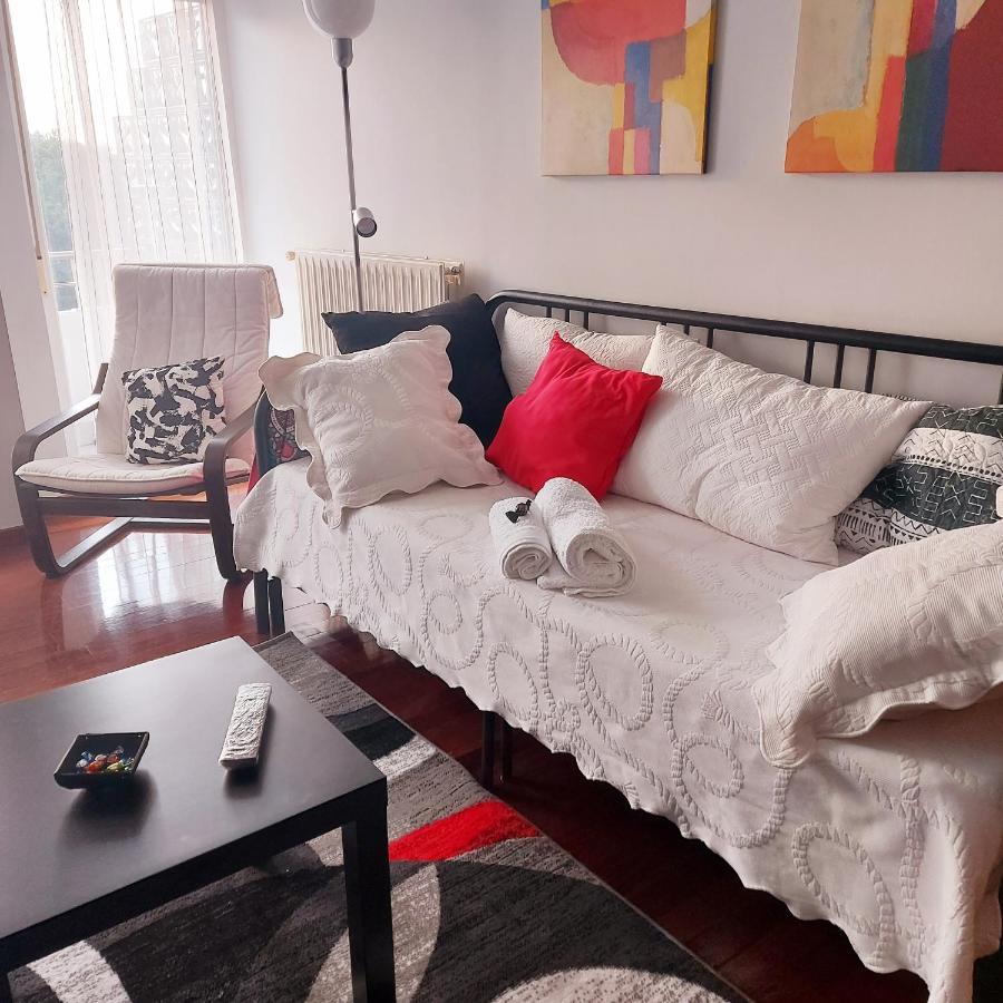 Soleado Piso Con Garaje Y Piscina A 8' Centro Apartman Castro Urdiales Kültér fotó
