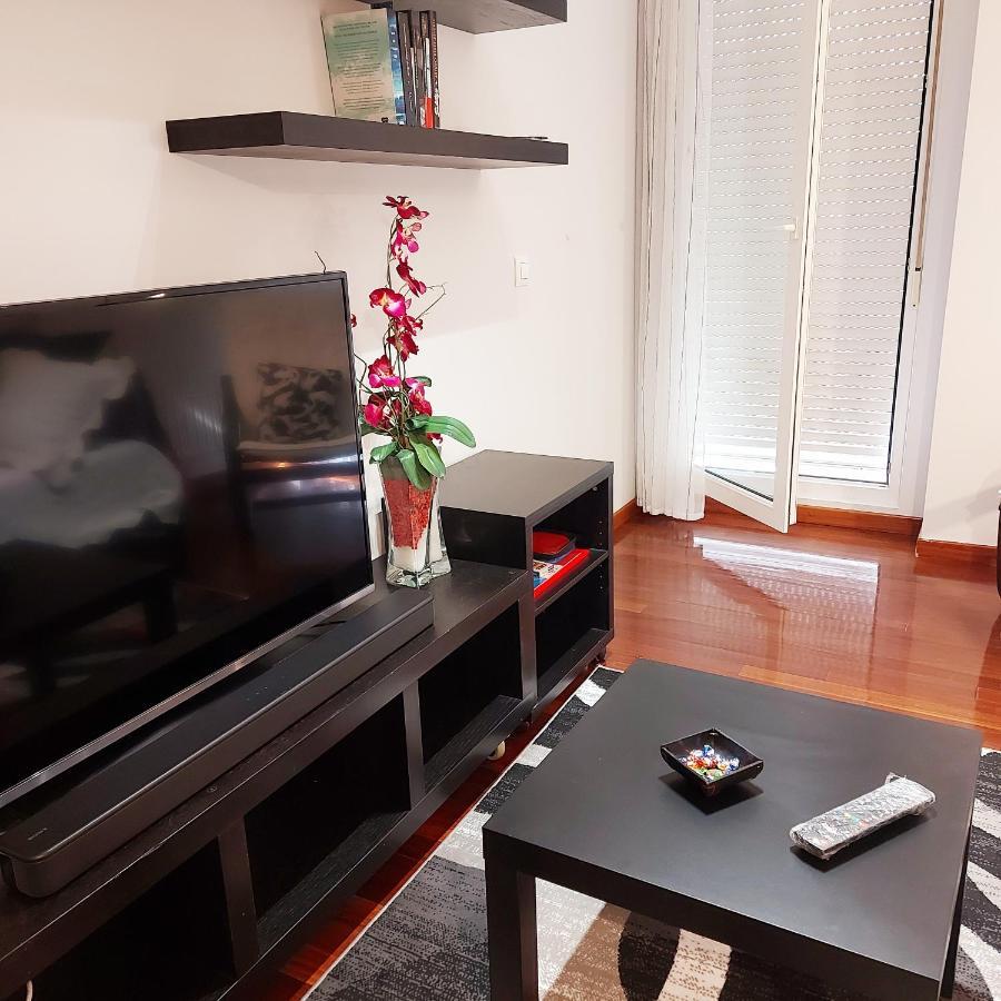 Soleado Piso Con Garaje Y Piscina A 8' Centro Apartman Castro Urdiales Kültér fotó