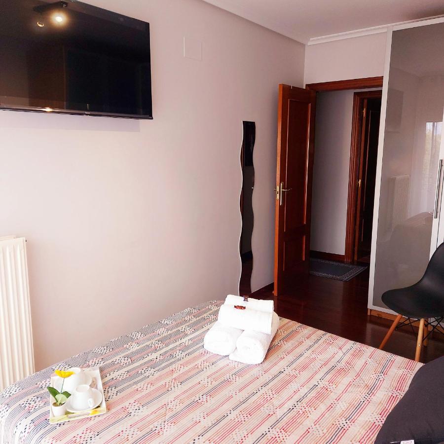 Soleado Piso Con Garaje Y Piscina A 8' Centro Apartman Castro Urdiales Kültér fotó